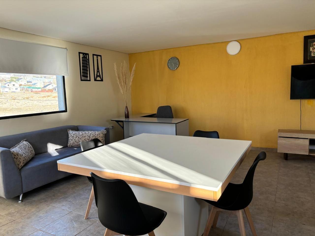 Terminal Suites El Calafate Eksteriør bilde